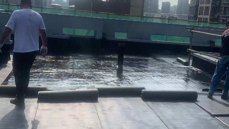 老旧房顶自粘防水卷材怎么贴